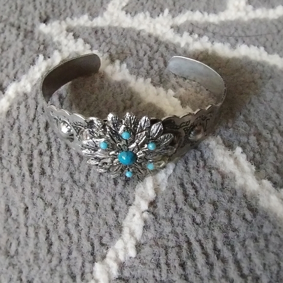 Floral Turquoise Style Cuff Bracelet - Picture 13 of 16